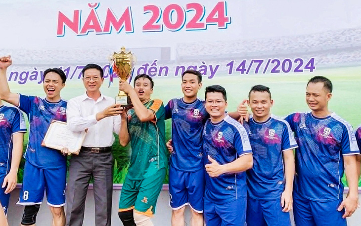 Giải bóng đá công nhân, viên chức Việt Nam 2024: Hai đội Liên đoàn Lao động TP.HCM đã sẵn sàng - Ảnh 2.