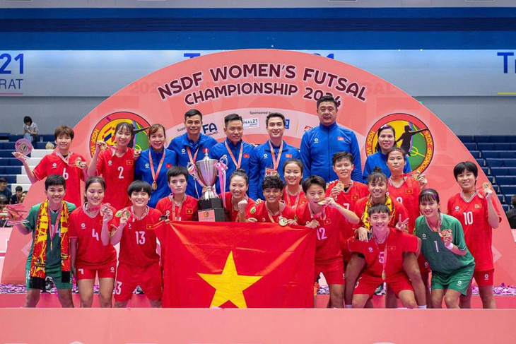 Tuyển futsal nữ Việt Nam lên hạng 11 thế giới - Ảnh 1.